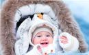 Como saber se seu bebê está com frio durante uma caminhada ou em casa