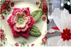 Flores, decorações de crochê