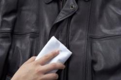 Features of cleaning a light leather jacket at home