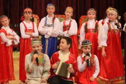 रूसी लोक नृत्य डिटिज - बच्चों, प्यार और बच्चों के लिए शिविर के बारे में अन्य डिटिज